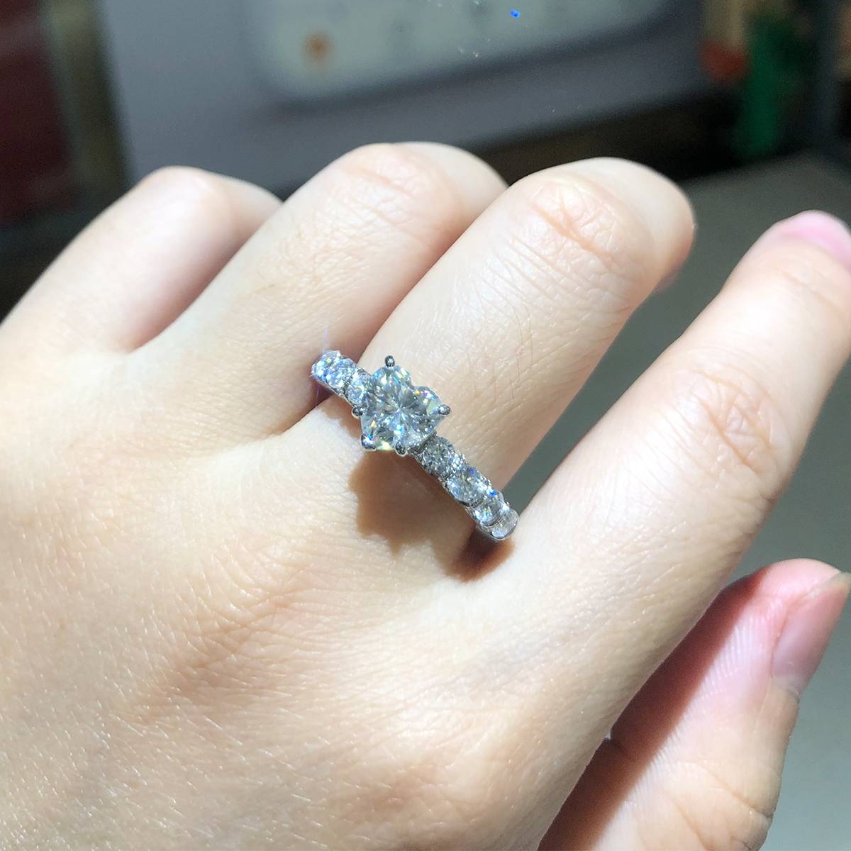 Light Luxury Full Diamond Explosive Love Women's Ring S925 Silver Plated Platinum Customized Selection Main Stone Moissanite 1.2ct/Side Stone Cubic Zirconia